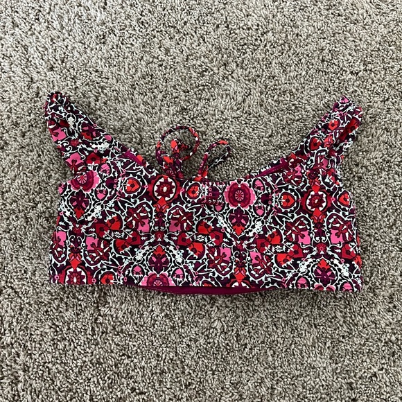 Purple, red, white patterned BILLABONG bathing suit top - Picture 2 of 2